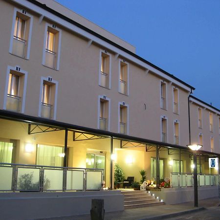 Hotel Fontanelle Fratta Terme Exteriör bild